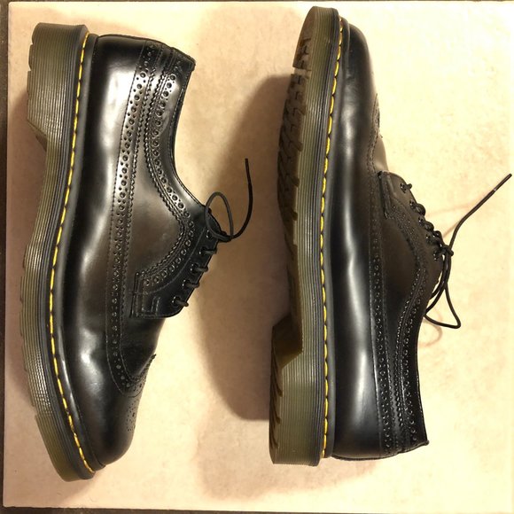 LIKE NEW DR MARTENS BLACK BROGUE OXFORDS, MENS SIZE 12 main image 4